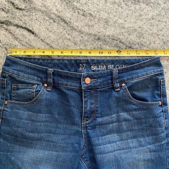 New York & Company Size 6 Jeans Slim Slouch Straight Leg Medium Wash - Picture 8 of 12